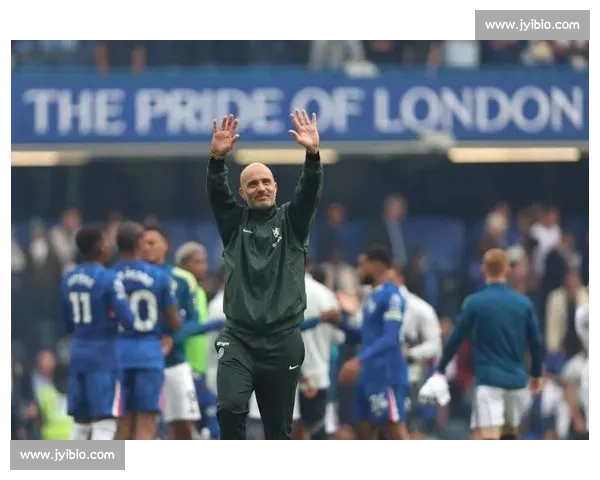 马雷斯卡率蓝军剑指新赛季:青春风暴蓄势待发,感恩拥趸共赴征程 马雷斯卡率蓝军剑指新赛季:青春风暴蓄势待发,感恩拥趸共赴征程