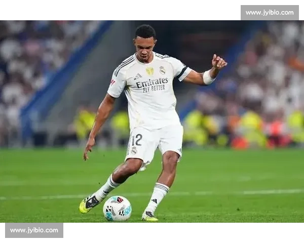 12 次进攻三区传球创皇马首秀纪录!阿诺德惊艳全场 12 次进攻三区传球创皇马首秀纪录!阿诺德惊艳全场