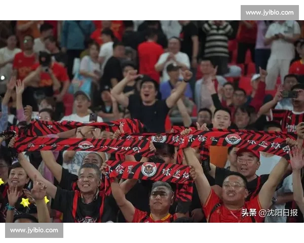 铁西沸腾！辽宁铁人 1-0 登顶，辽沈足球八年终回中超